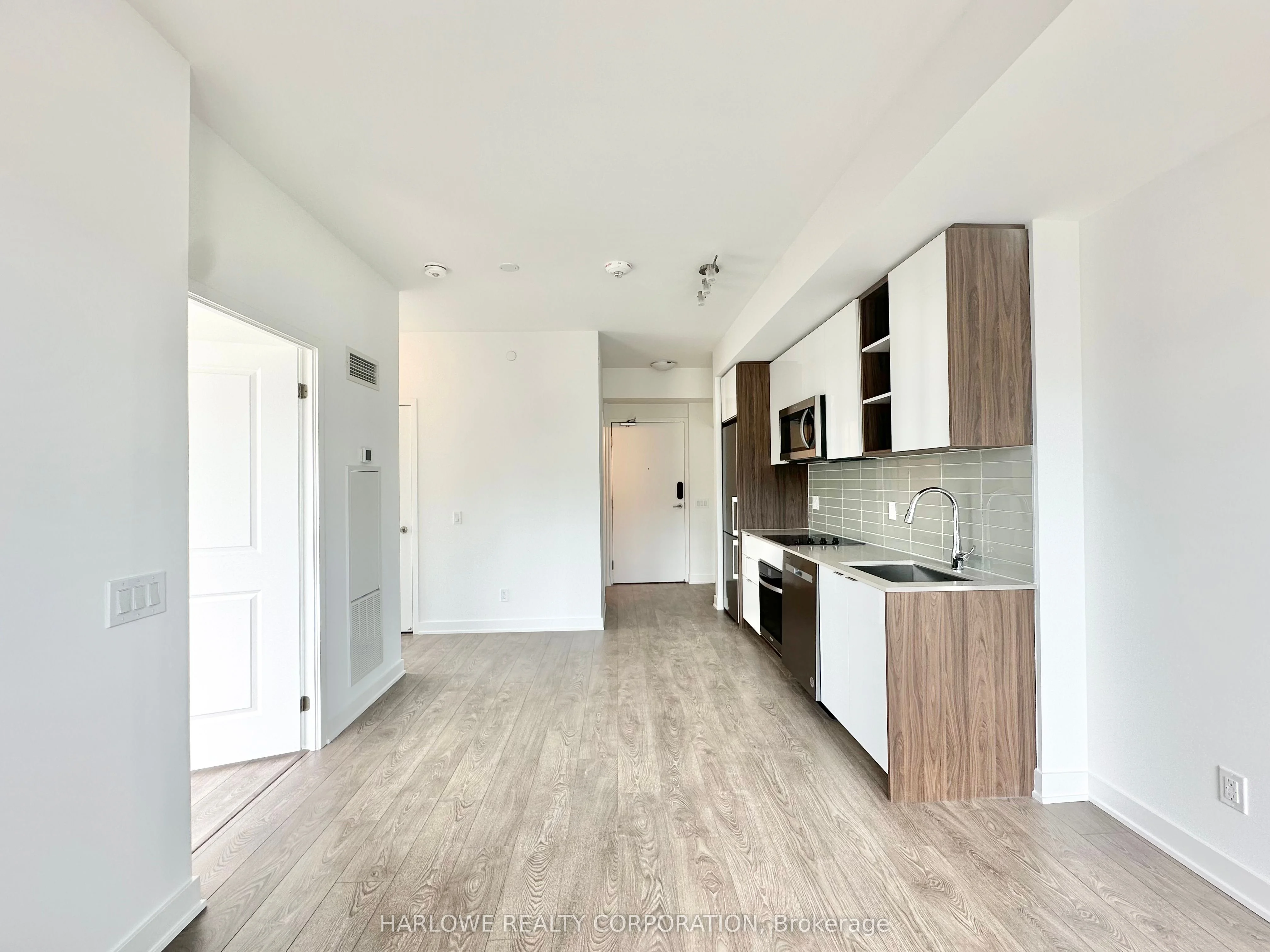 543 Richmond Street W 912, Toronto C01, ON M5V 0W9