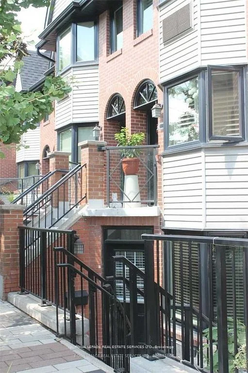 608A Wellington Street W, Toronto C01, ON M5V 2X5