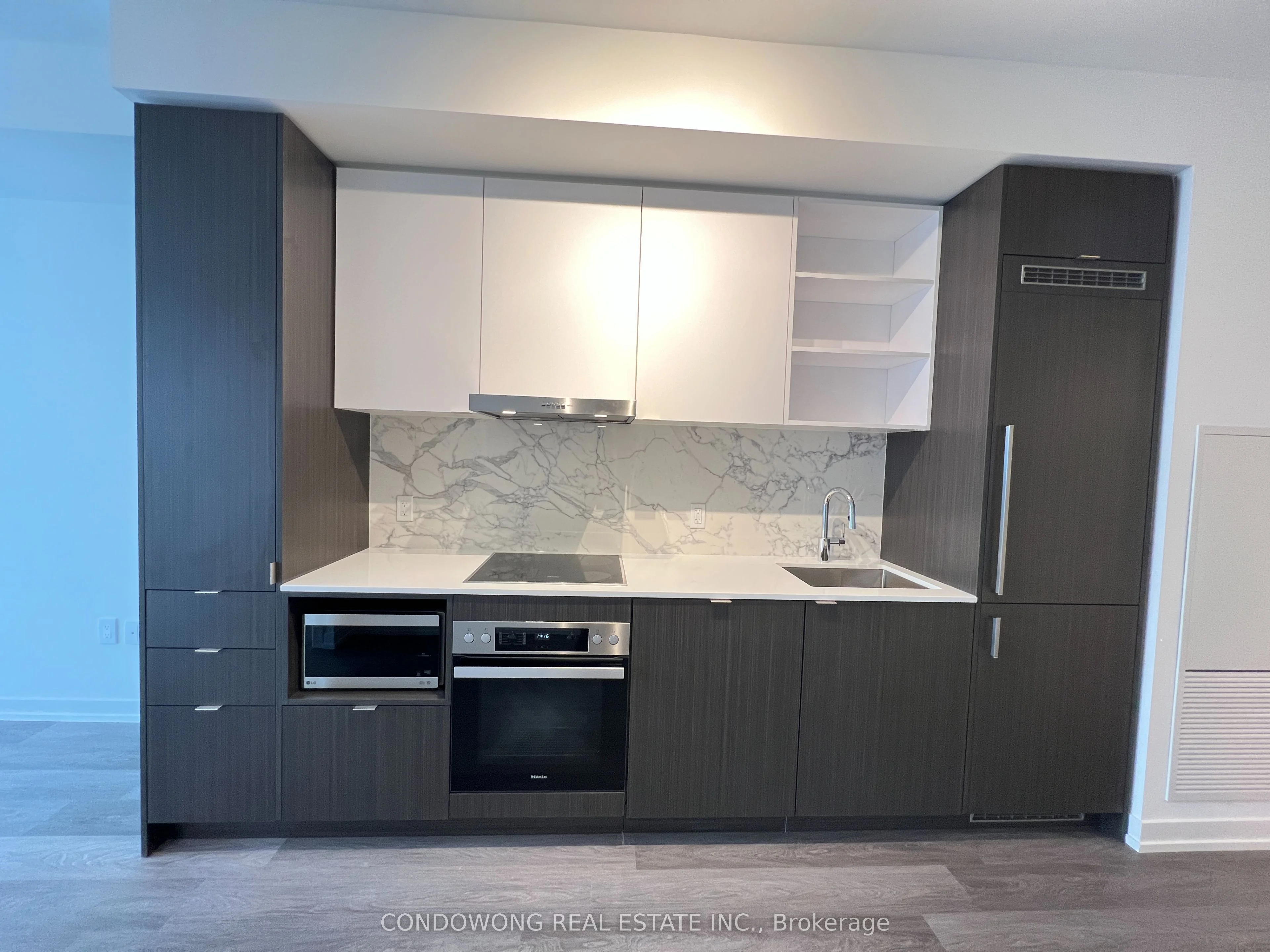 55 Cooper Street 7510, Toronto C08, On M5e 0g1