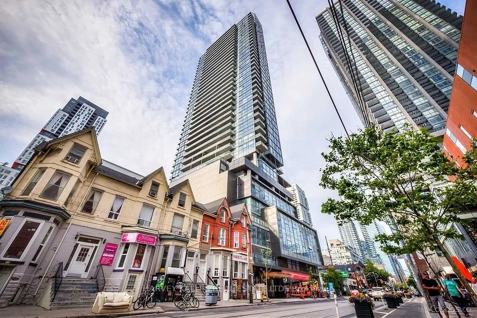 290 Adelaide Street W 2506, Toronto C01, ON M5V 1P6