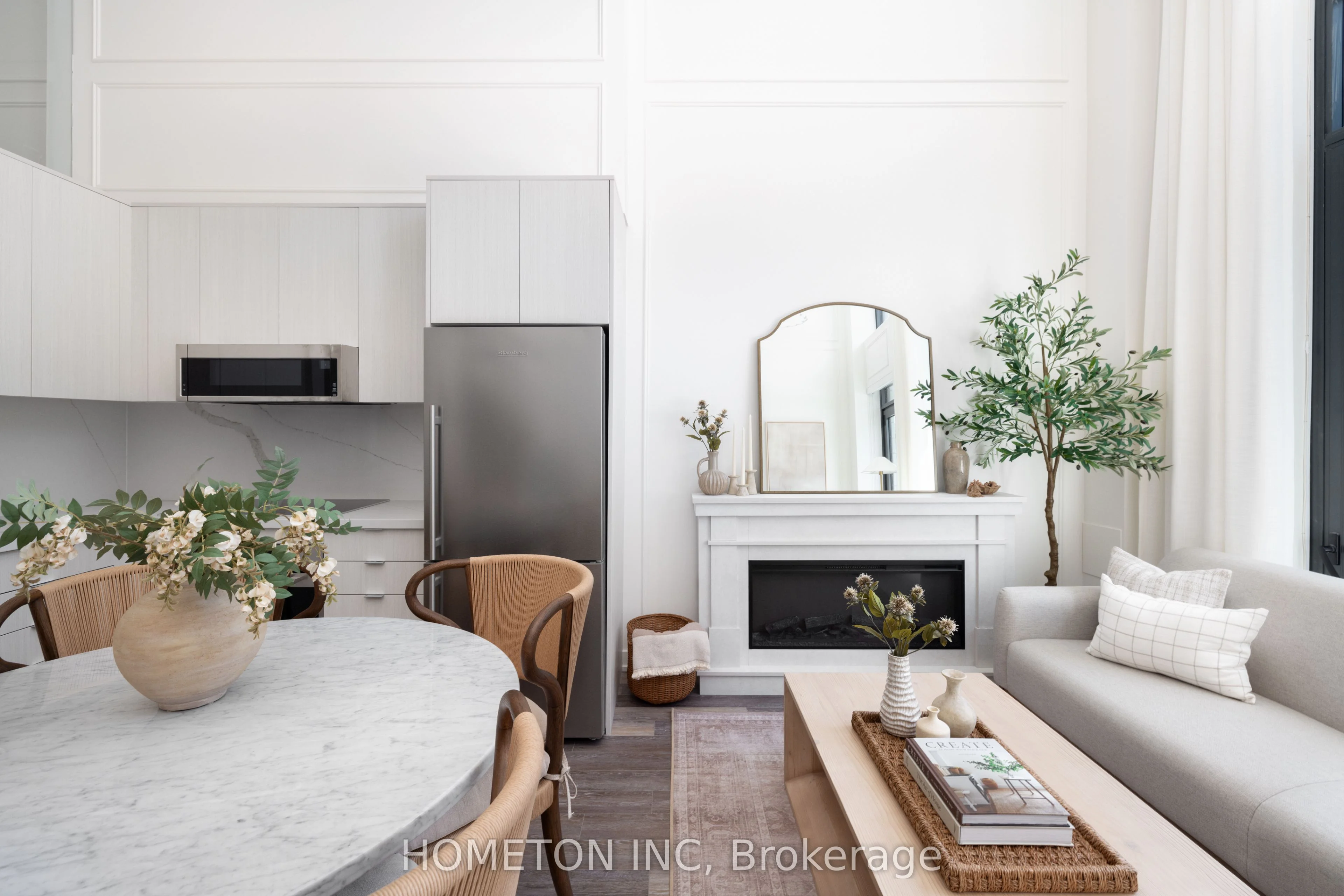 254 Lawrence Avenue W TH102, Toronto C04, ON M5M 1B1