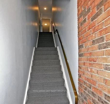 1453 Dundas Street W #1, 2 Flr, Toronto C01, ON M6J 1Y7