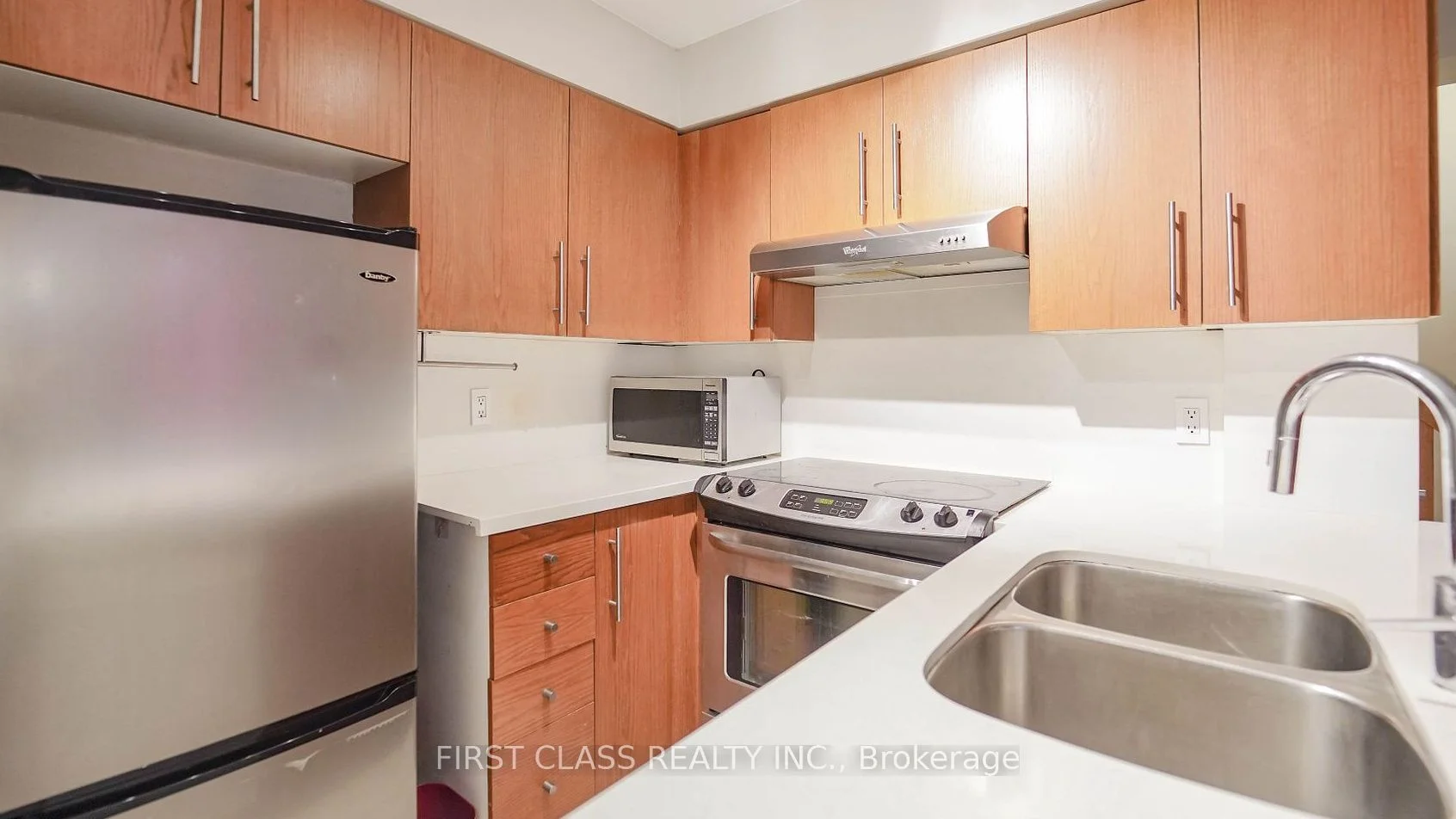 415 Jarvis Street 355, Toronto C08, On M4y 3c1