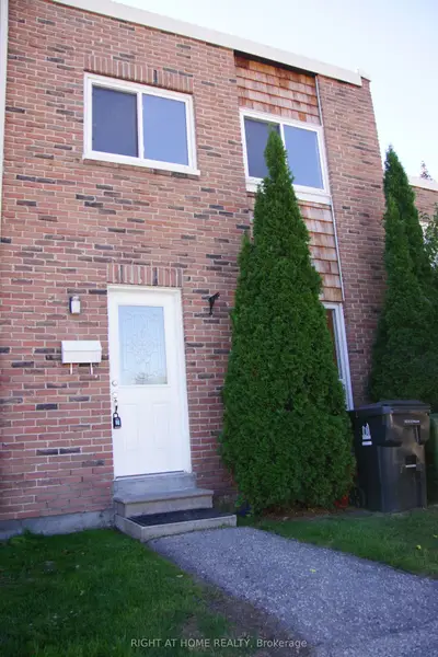 18 Elsa Vine Way 132, Toronto C15, ON M2J 4H9
