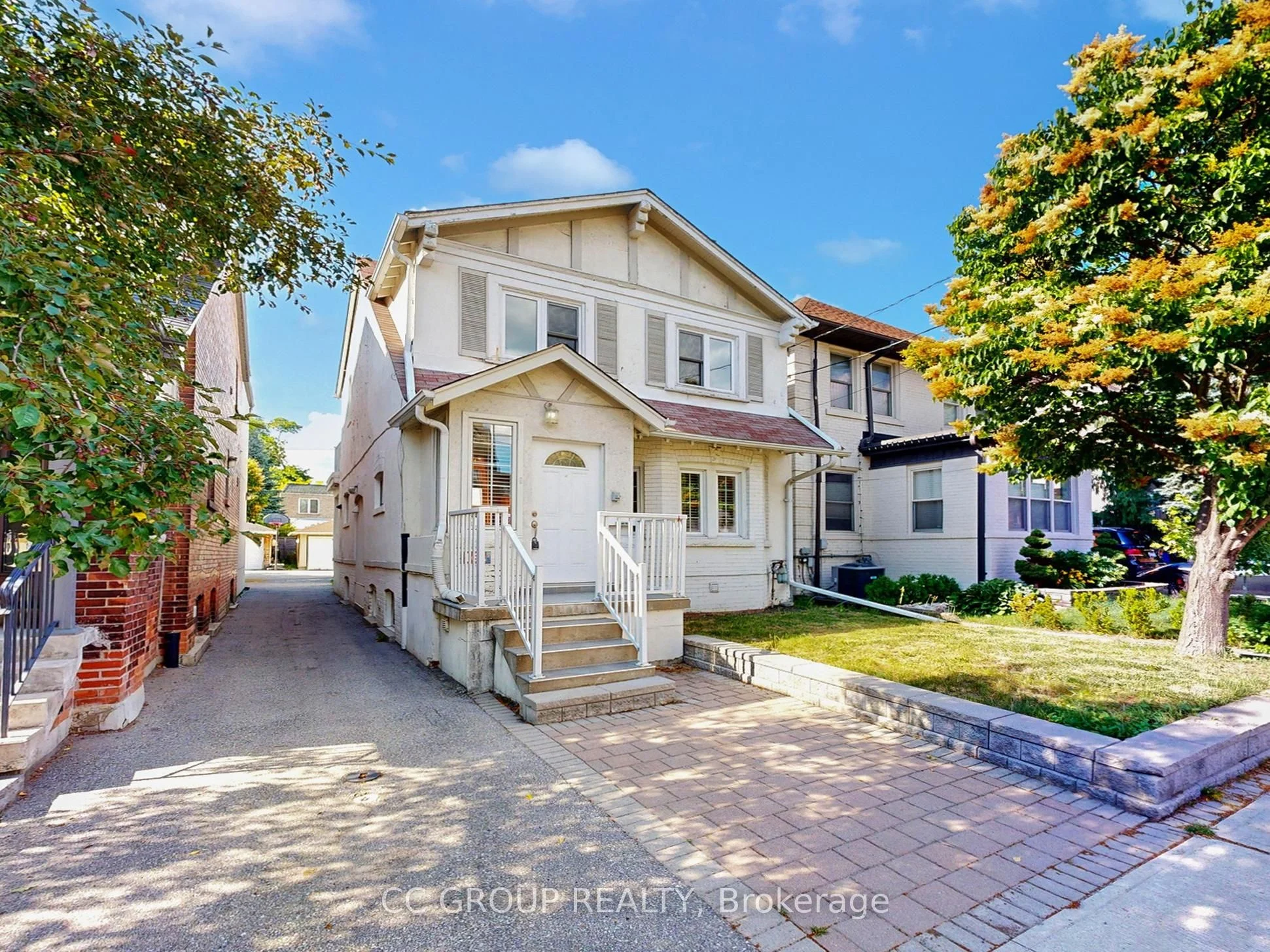 162 St Clair Avenue E Bsmt, Toronto C09, ON M4T 1N8