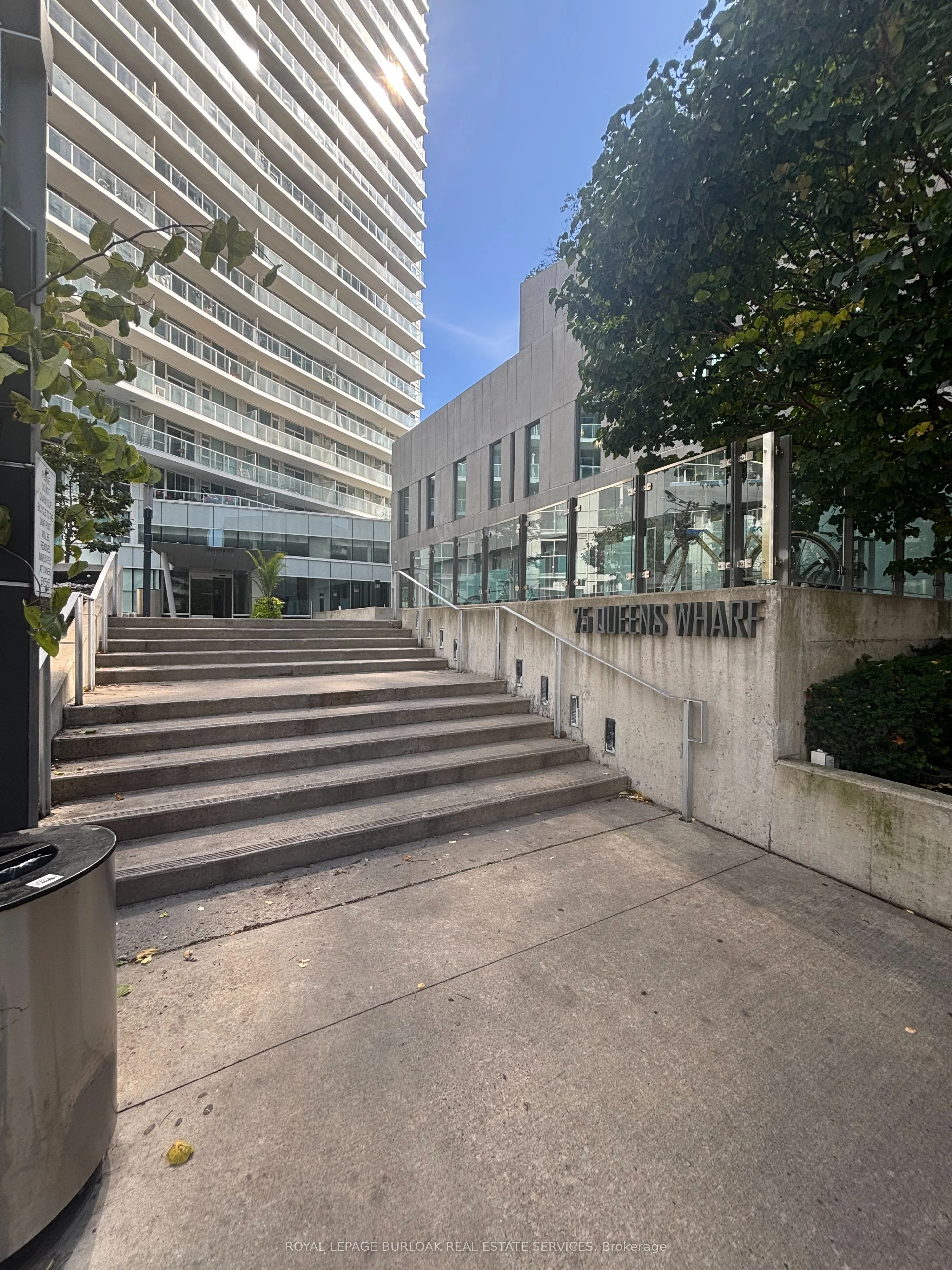 75 Queens Wharf Road 303, Toronto C01, ON M5V 0J8