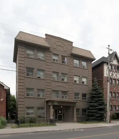 Condo Apartment in Toronto