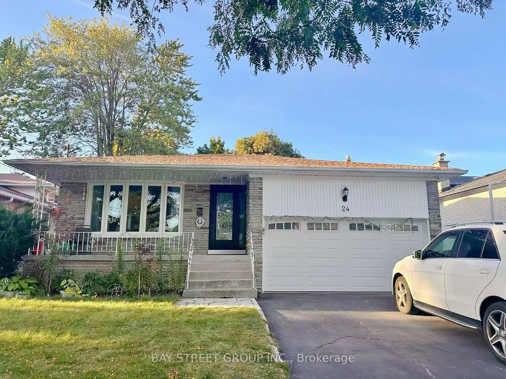 24 Wyvern Road Ground and lower, Toronto C15, ON M2K 2K4