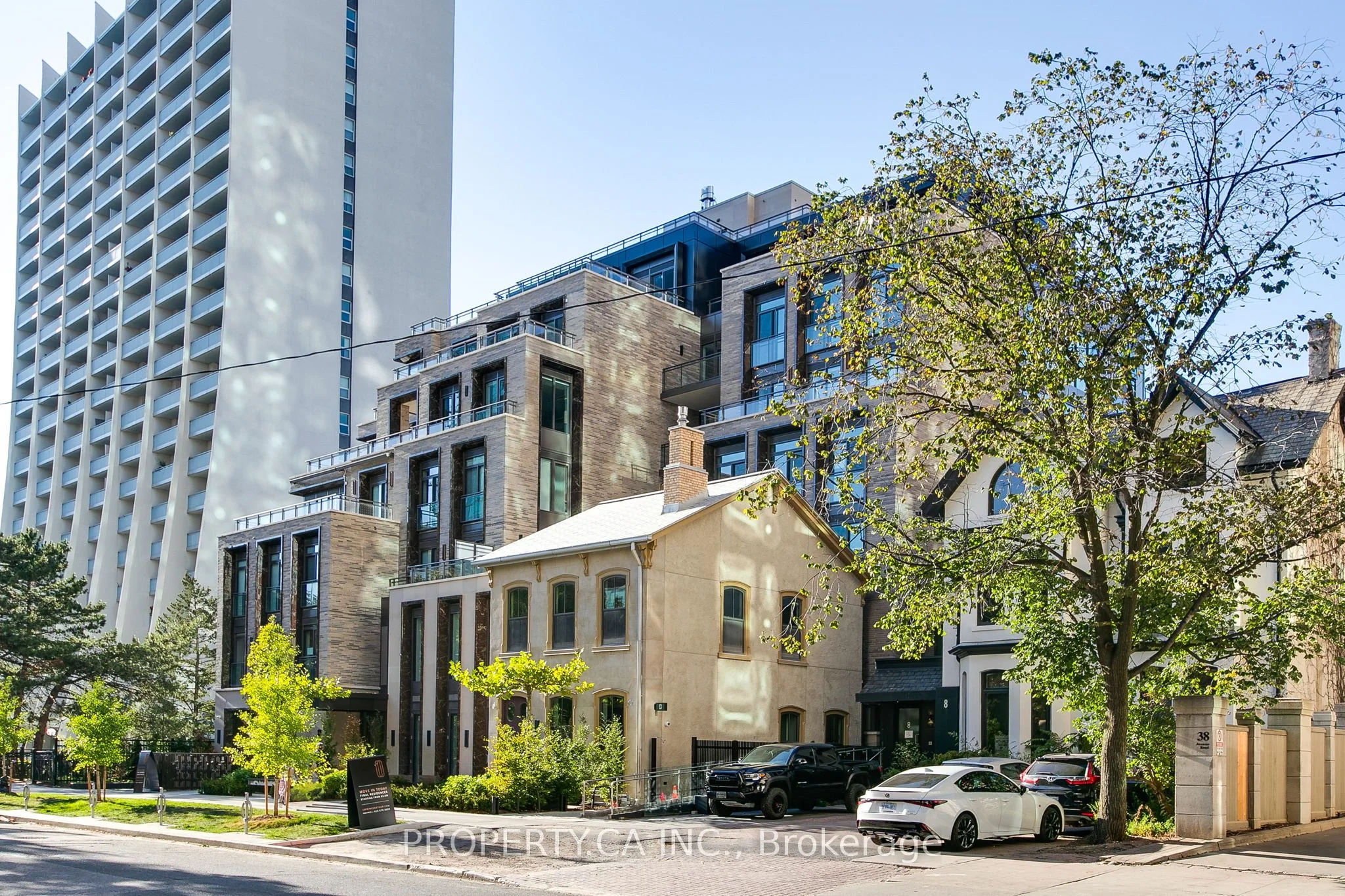 10 Prince Arthur Avenue 403, Toronto C02, ON M5R 1A9