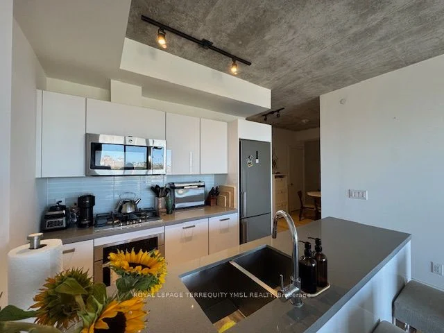 608 Richmond Street 1212, Toronto C01, On M5v 0n9