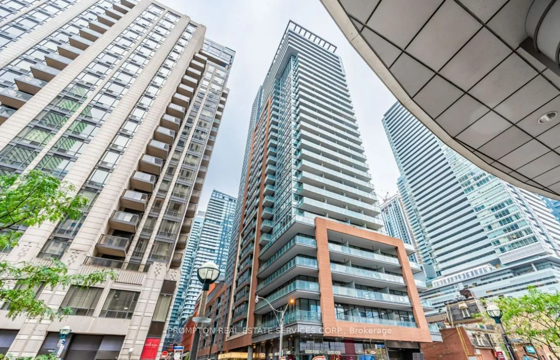 8 Mercer Street 207, Toronto C01, On M5v 0c4