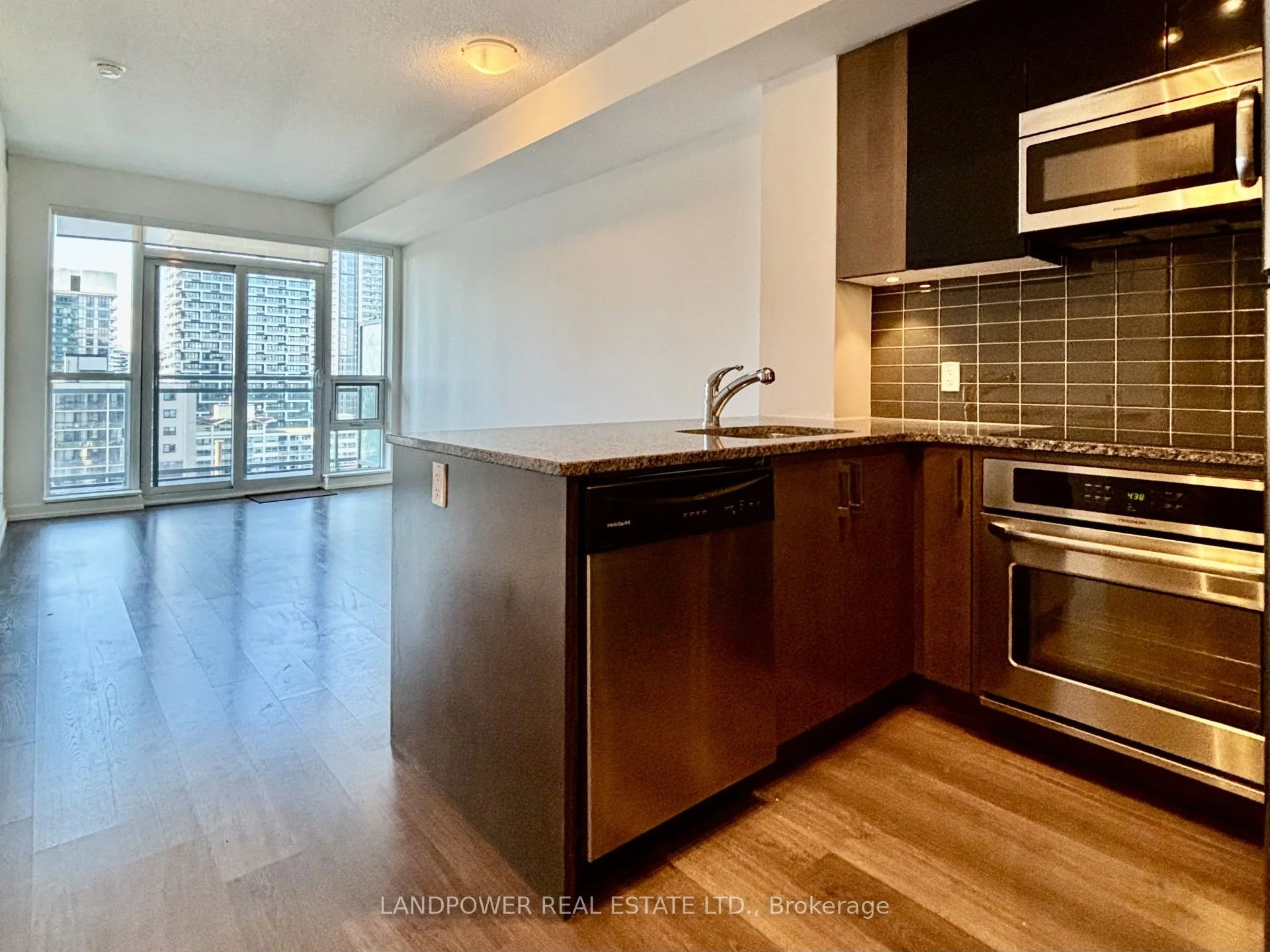 89 Dunfield Avenue 1704, Toronto C10, ON M4S 0A4