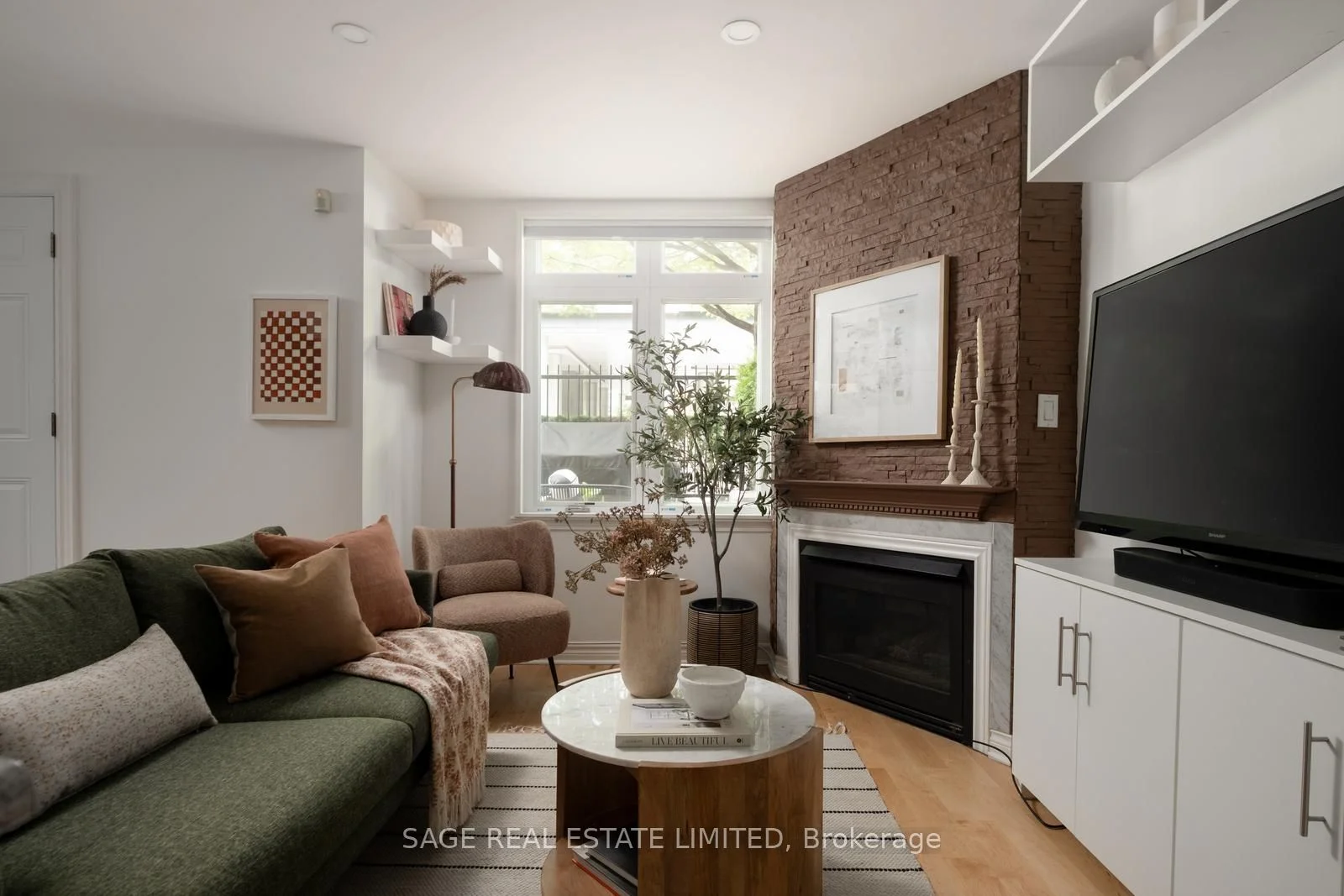 87 Lillian Street 6, Toronto C10, ON M4S 2H7
