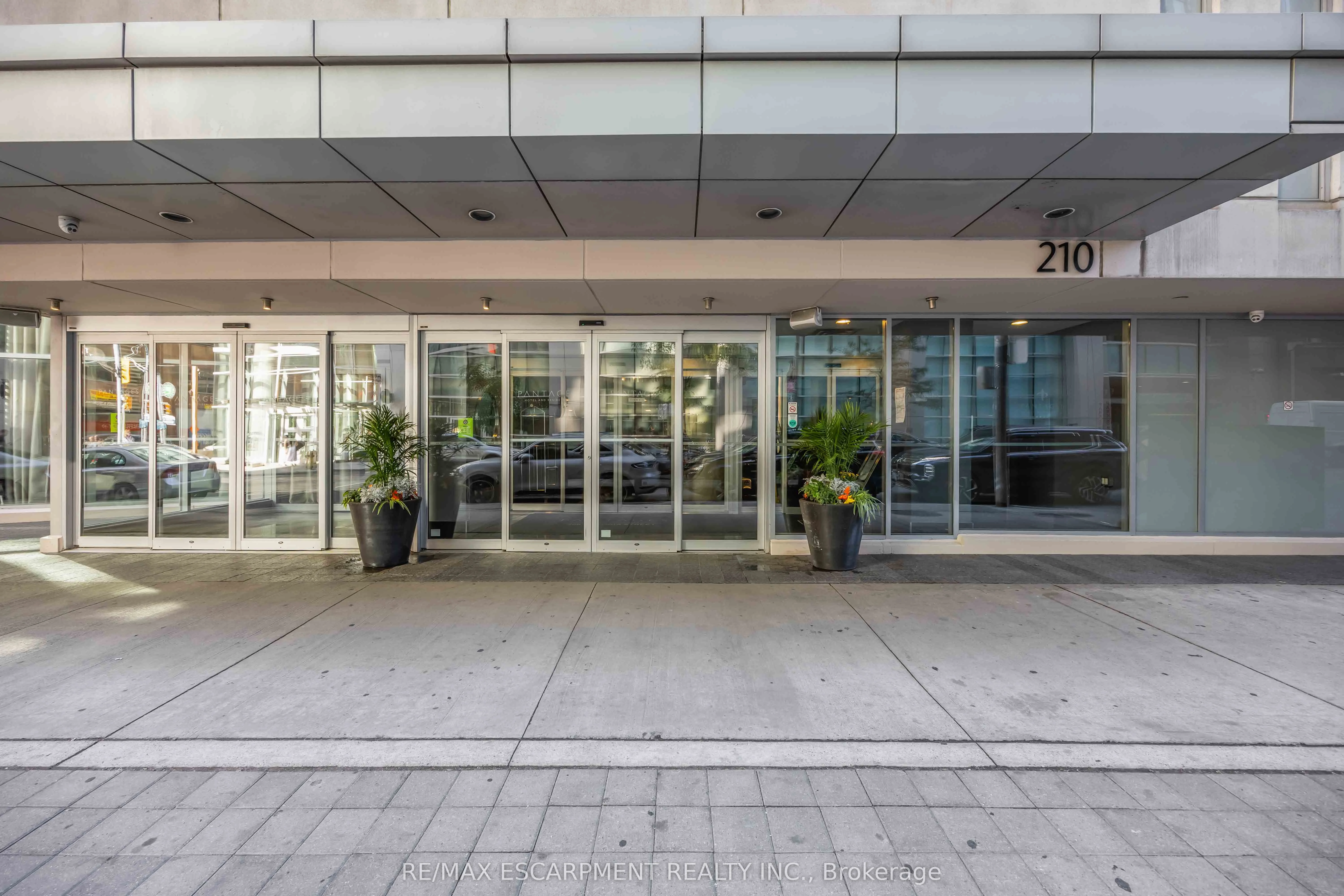 210 Victoria Street 2901, Toronto C08, ON M5B 2R3