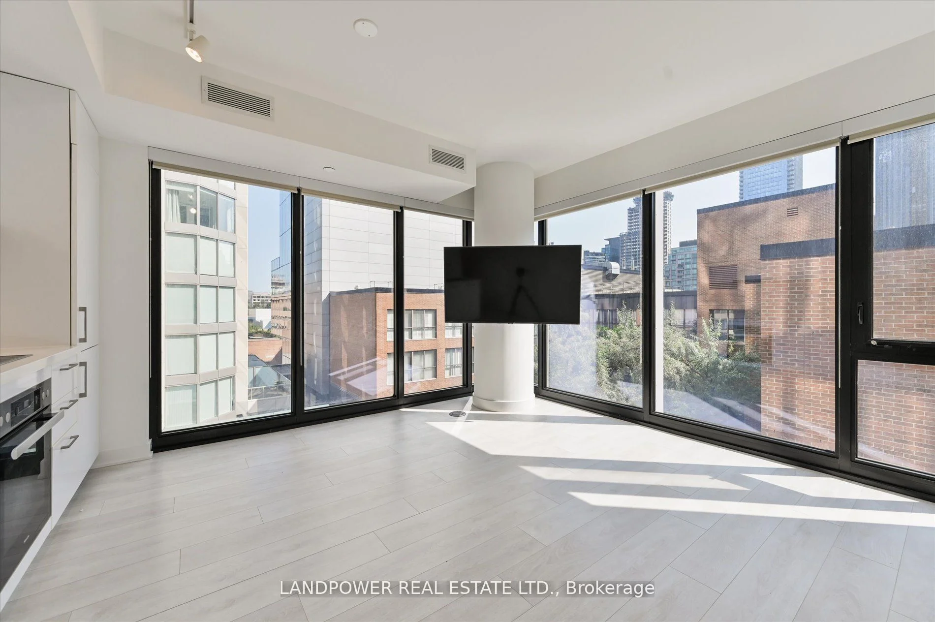 188 Cumberland Street 702, Toronto C02, On M5r 0b6