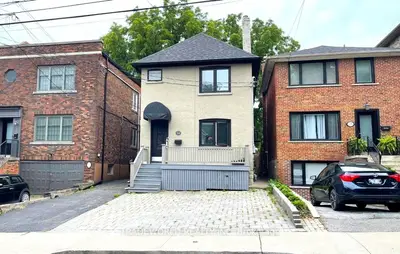 Triplex in Toronto