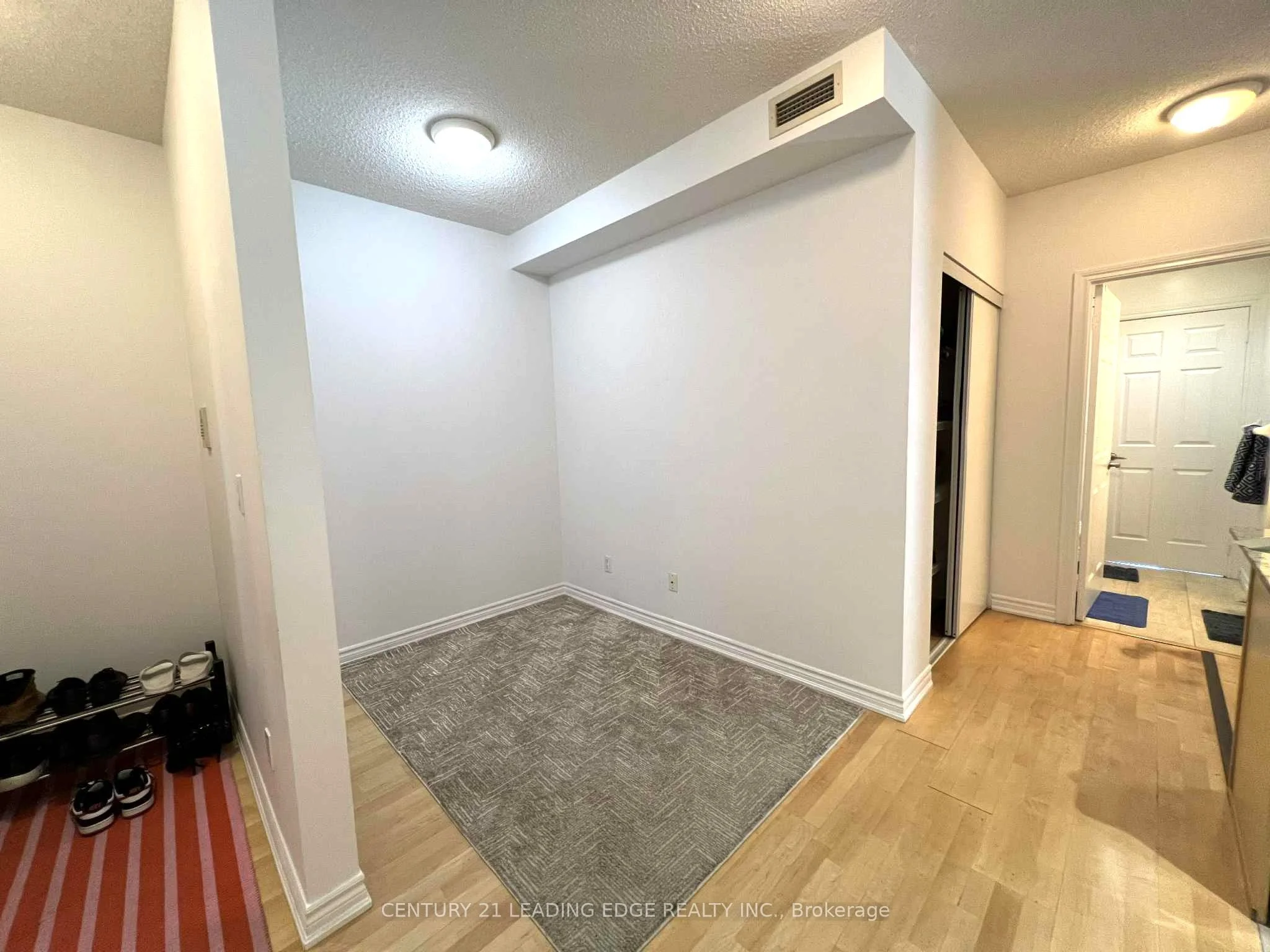 761 Bay Street 3112, Toronto C01, ON M5G 2R2