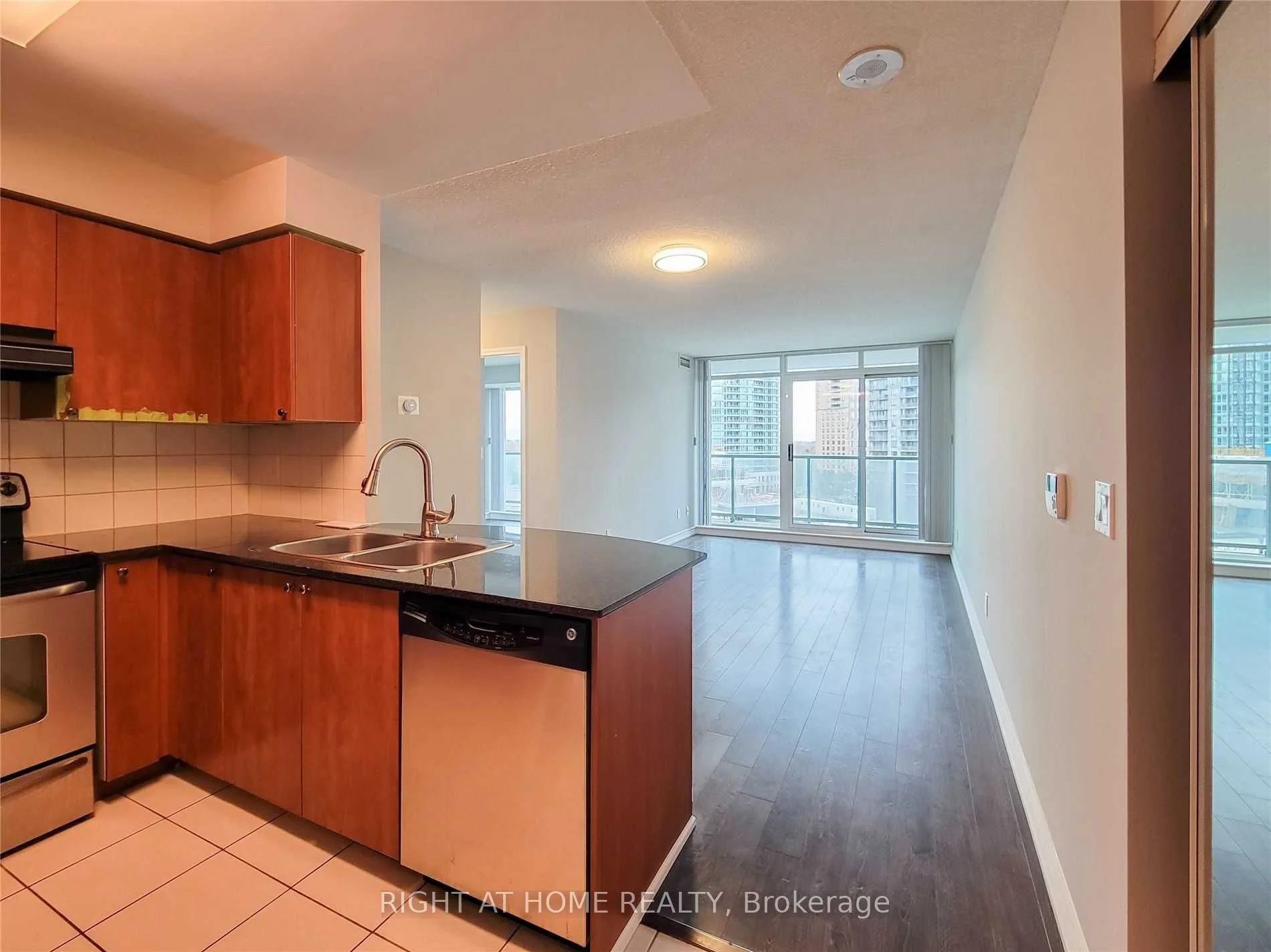 5500 Yonge Street 702, Toronto C07, ON M2N 7L1