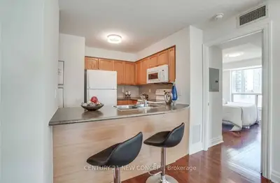 Condo Apartment in Toronto