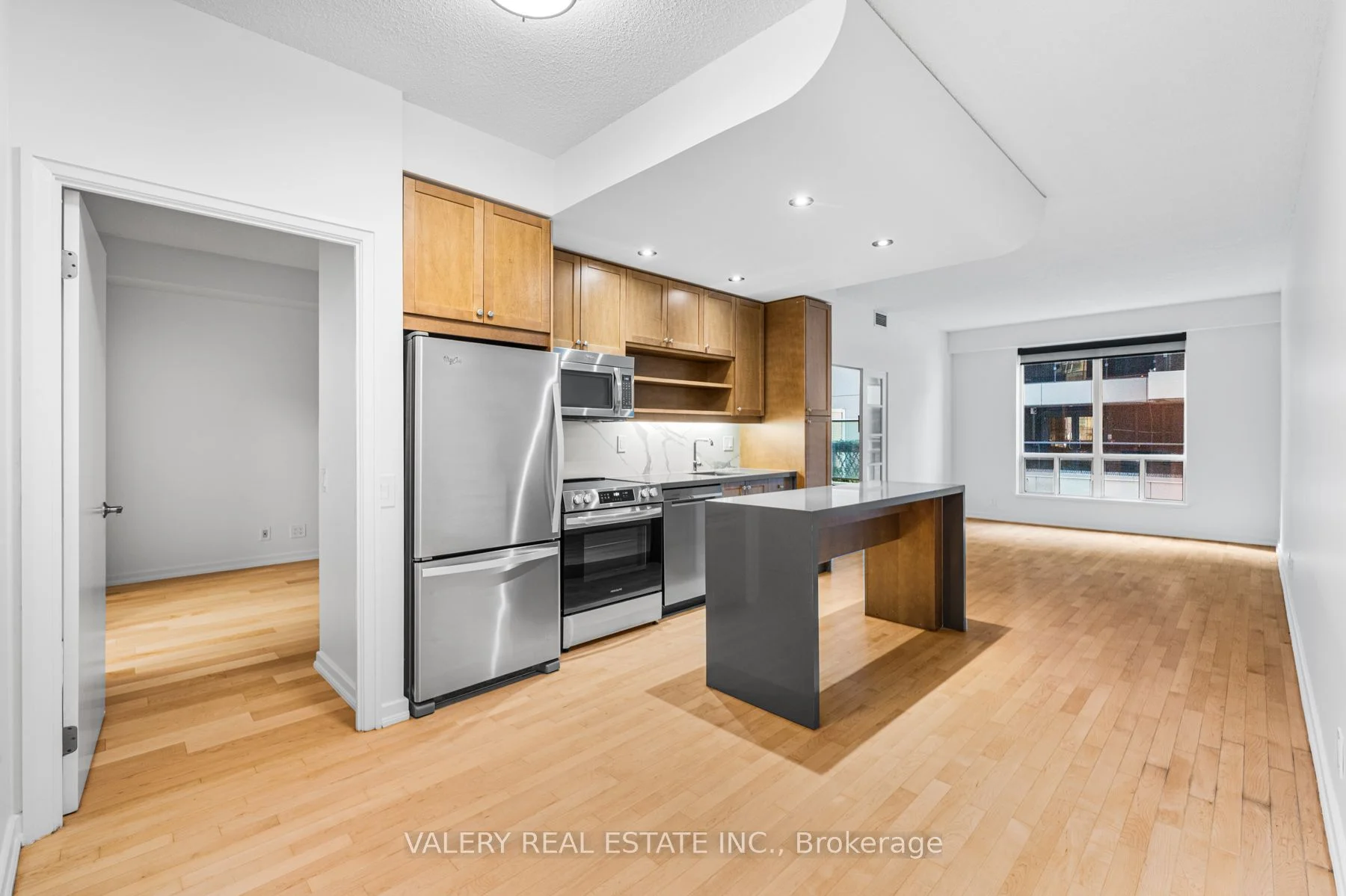 61 Yorkville Avenue 310, Toronto C02, ON M5R 3V6