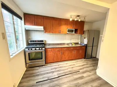 Upper Level in Toronto