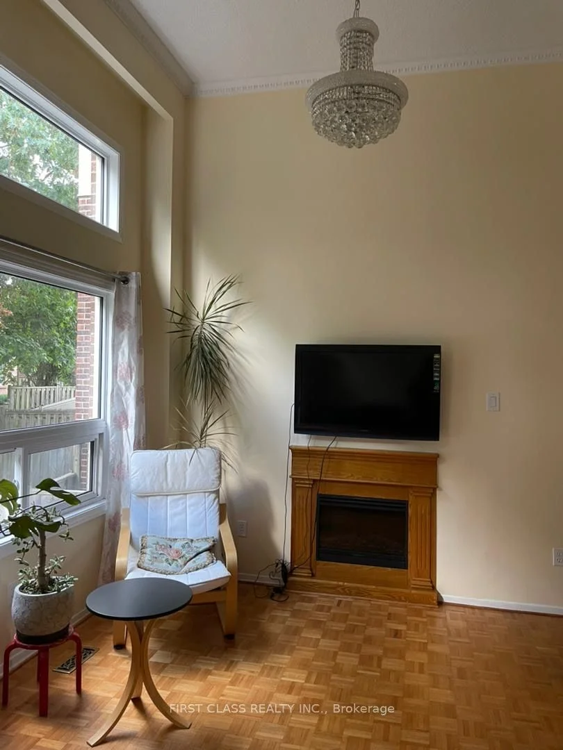 67 Carnival Court, Toronto C07, On M2r 3t7