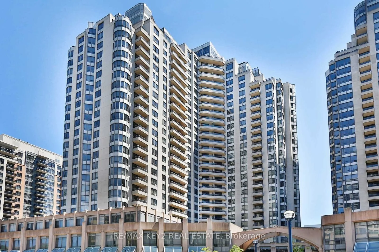 15 Northtown Way 1329, Toronto C14, ON M2N 7A2