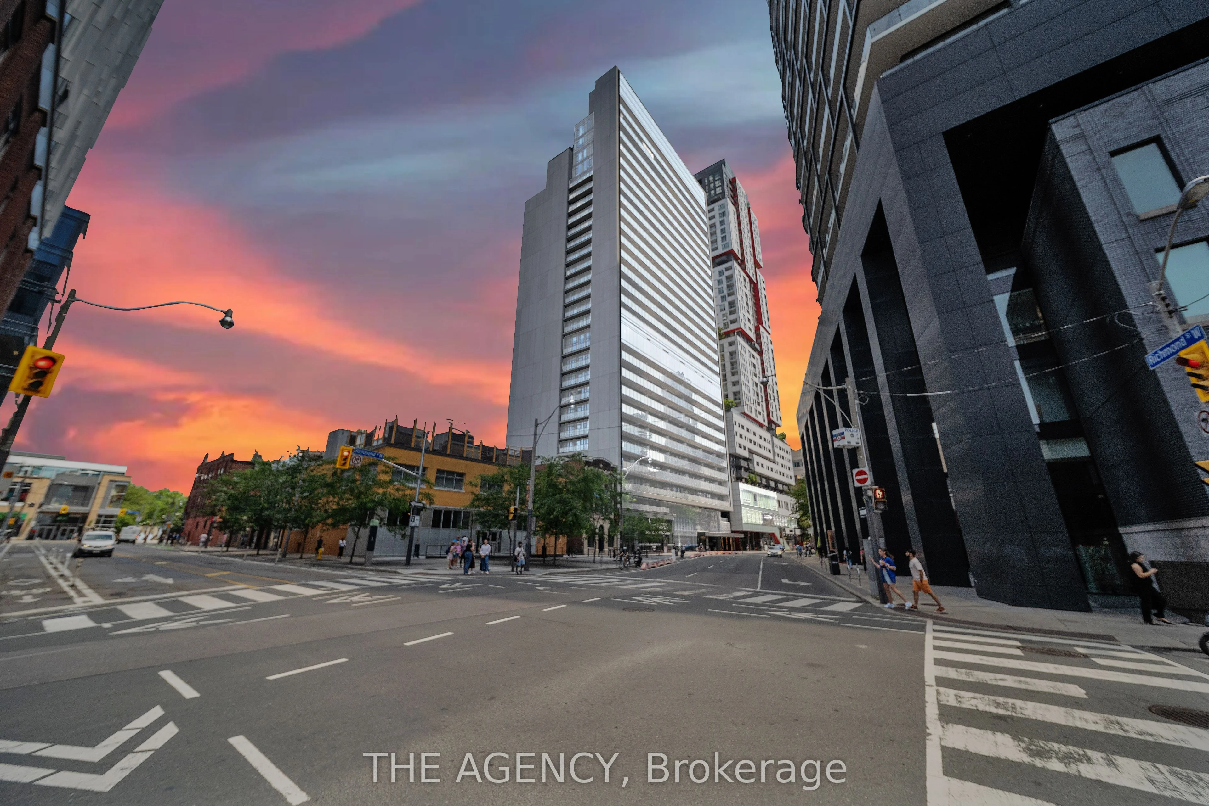 330 Richmond Street W 508, Toronto C01, ON M5V 0M4