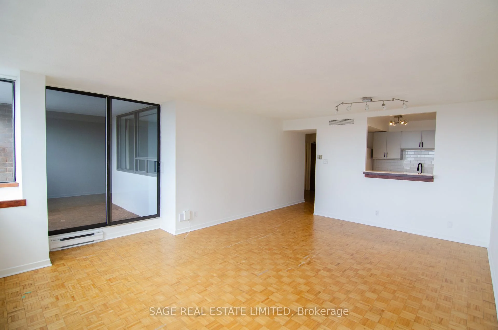 914 Yonge Street 1706, Toronto C02, On M4w 3c8