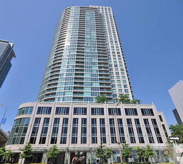 18 Yonge Street 809, Toronto C01, On M5e 1z8