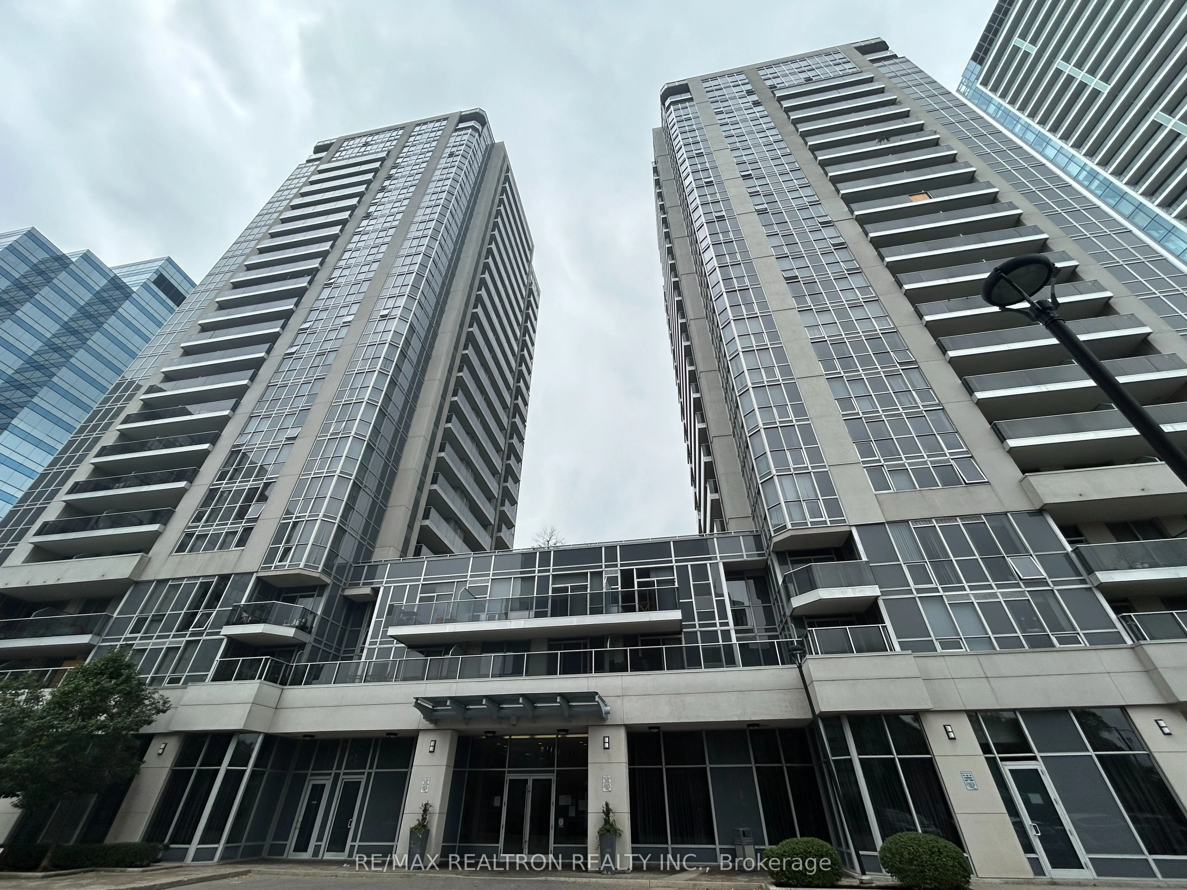 5791 Yonge Street 908, Toronto C14, On M2m 0a8