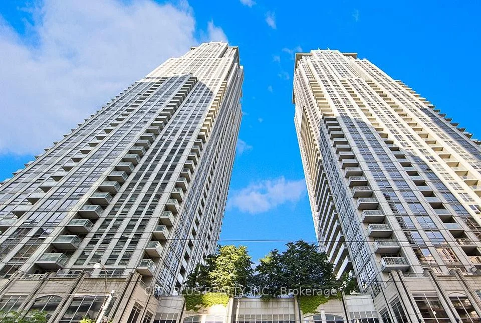 763 Bay Street 2605, Toronto C01, ON M5G 2R3