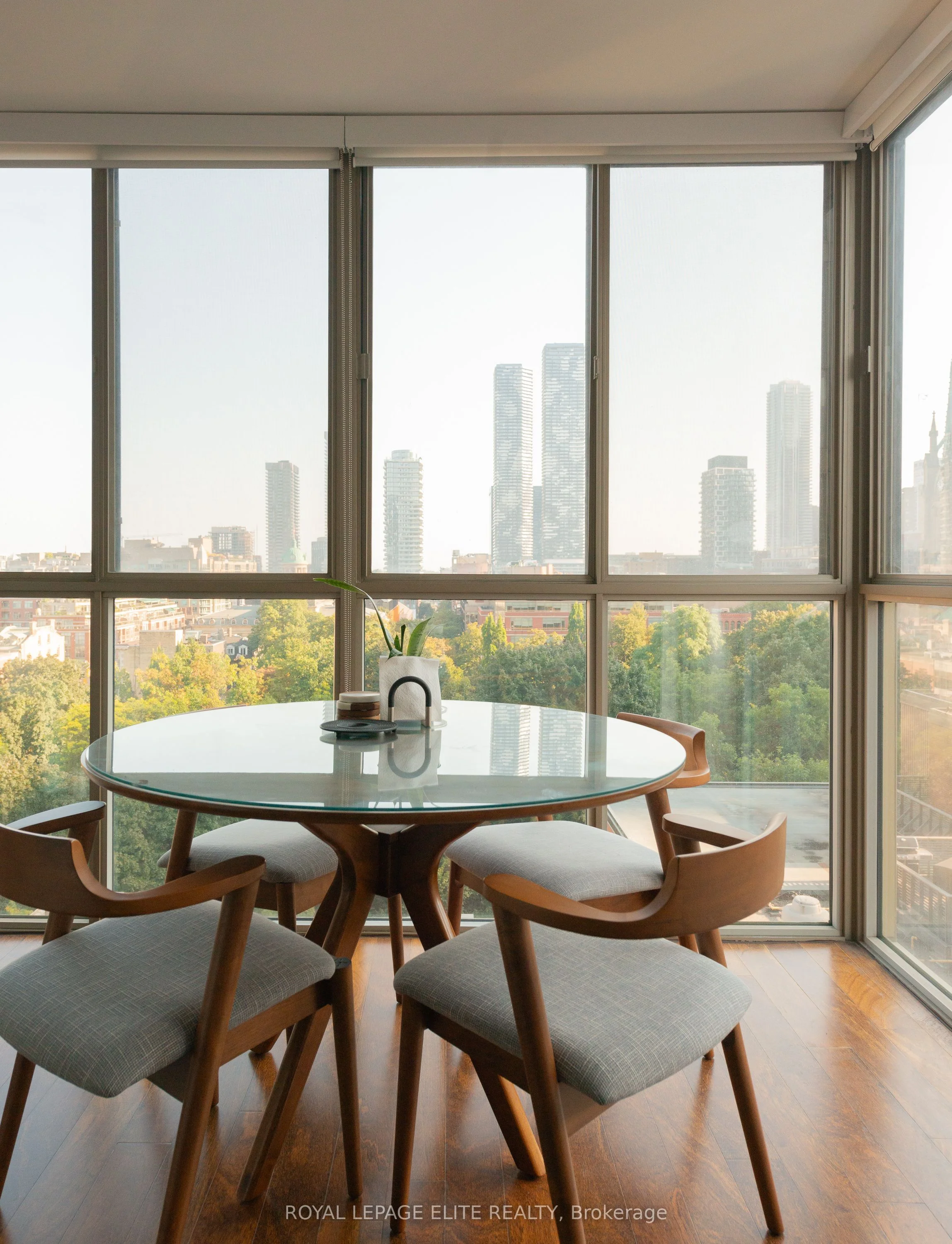 95 LOMBARD Street 904, Toronto C08, ON M5C 2V3