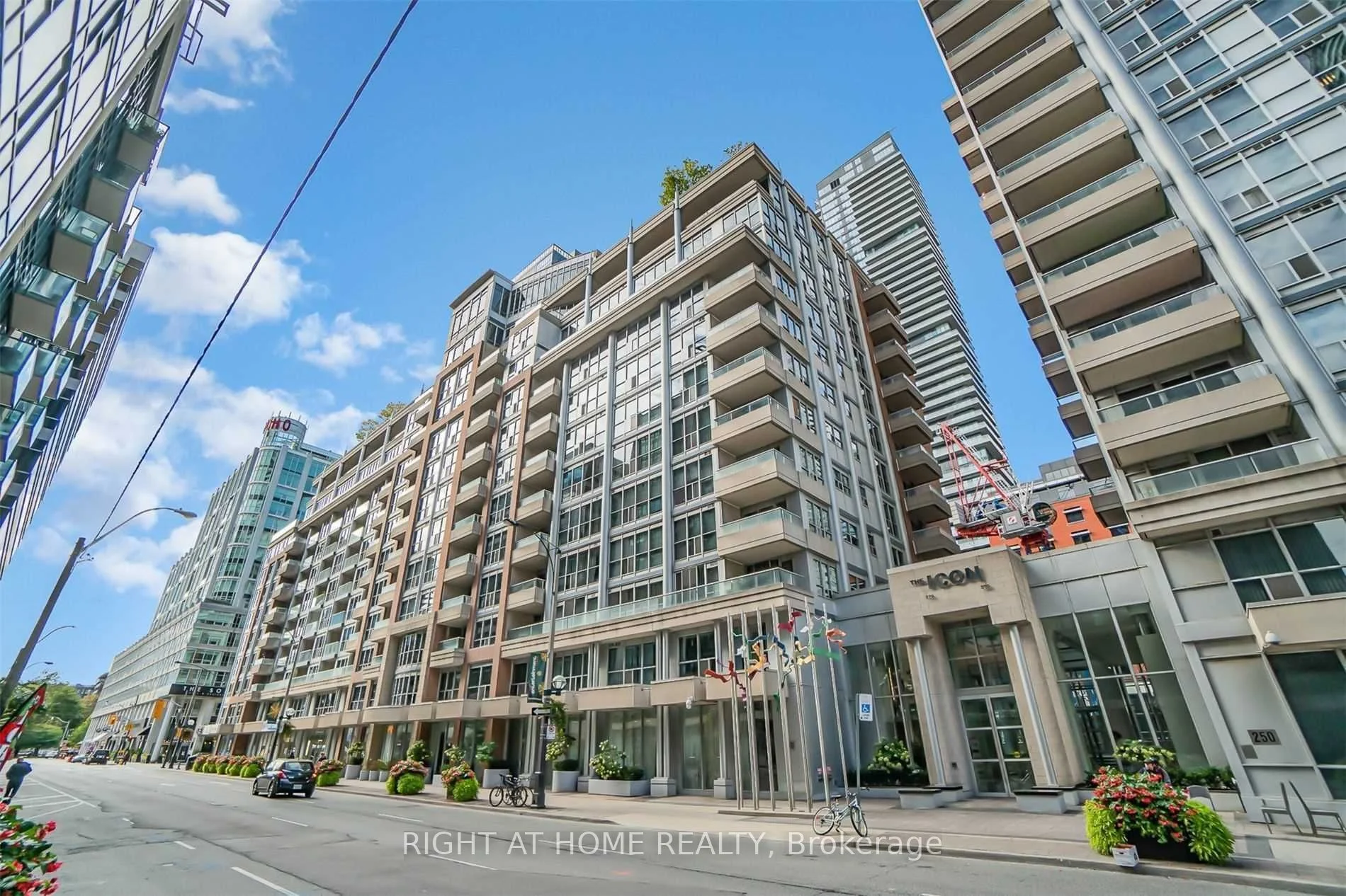 270 Wellington Street W 608, Toronto C01, ON M5V 3P5