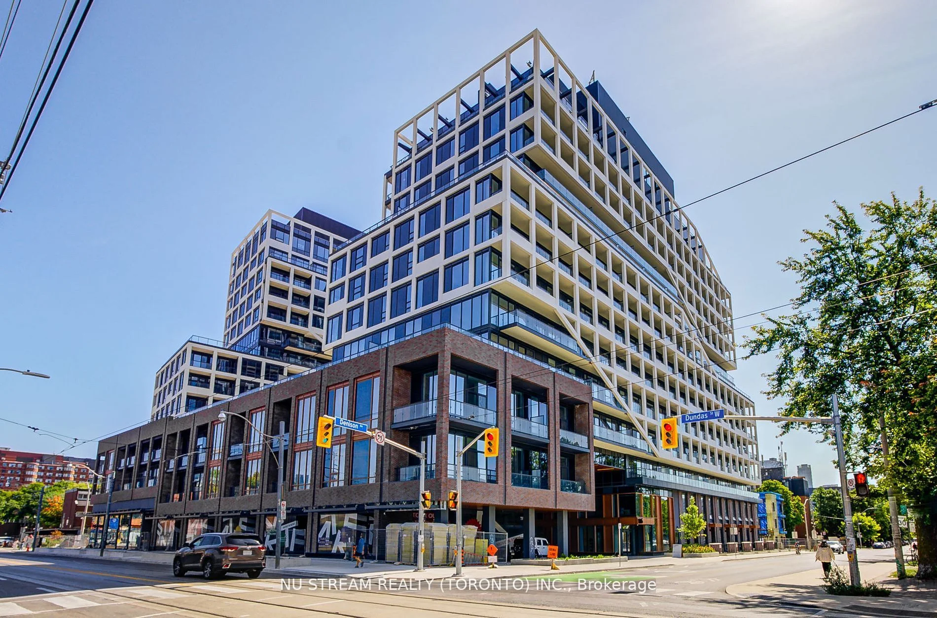 115 Denison Avenue 703, Toronto C01, ON M5T 2N1