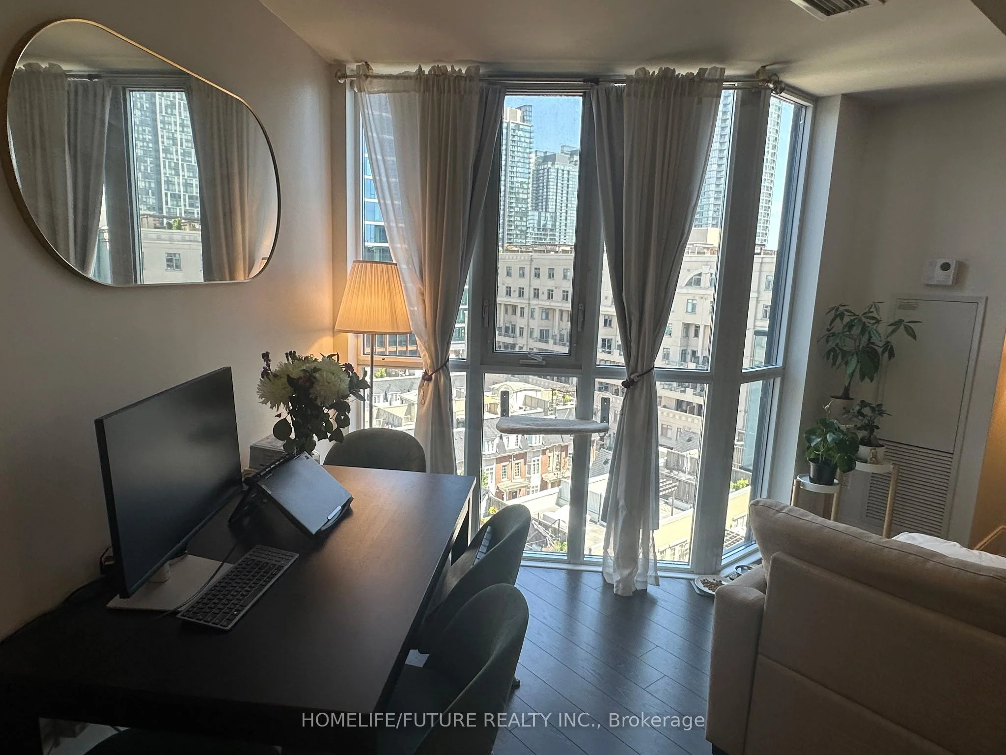 560 Front Street W #915, Toronto C01, ON M5V 1C1