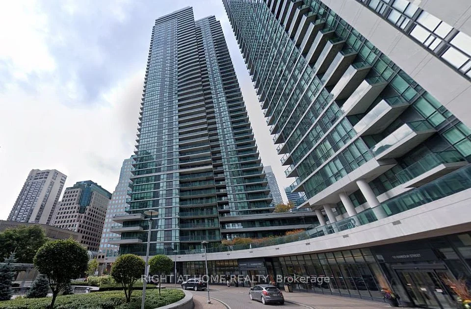 33 Bay Street 410, Toronto C01, ON M5J 2Z3