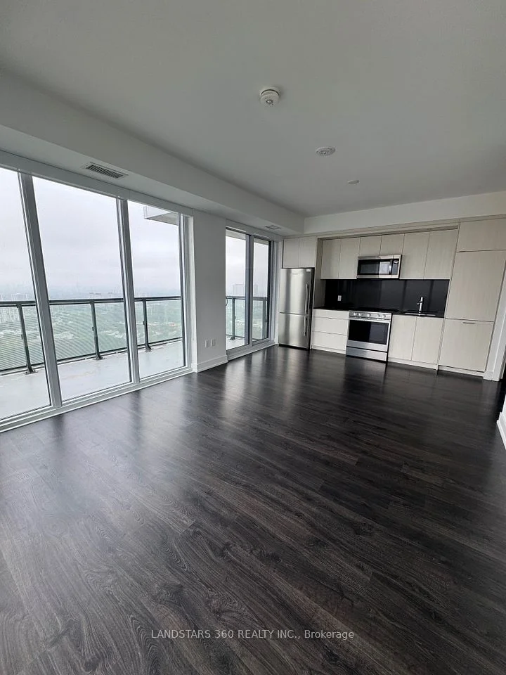 30 Inn On The Park Drive 4204, Toronto C13, ON M3C 2J7