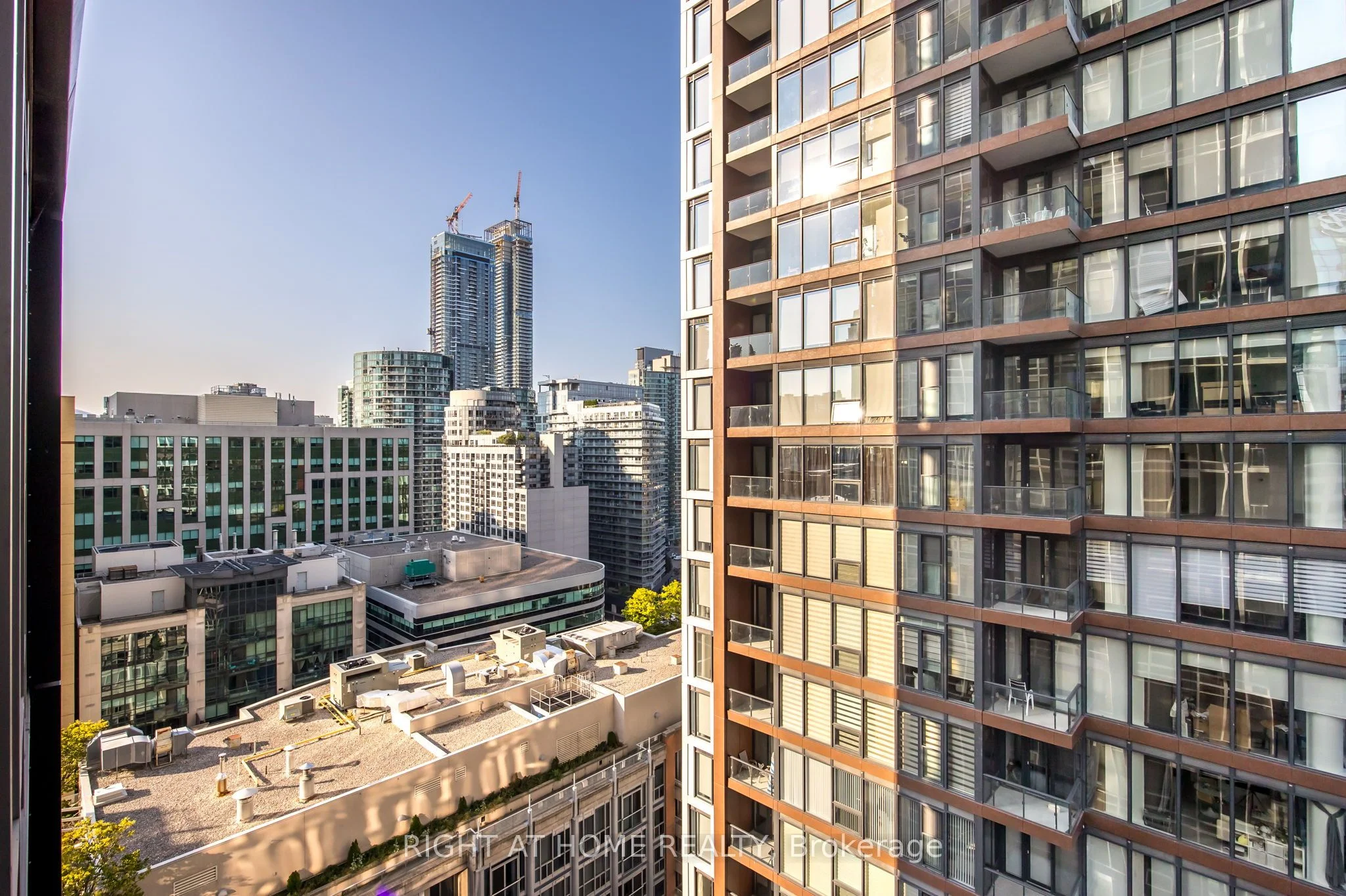 35 Mercer Street 1512, Toronto C01, ON M5V 1H2
