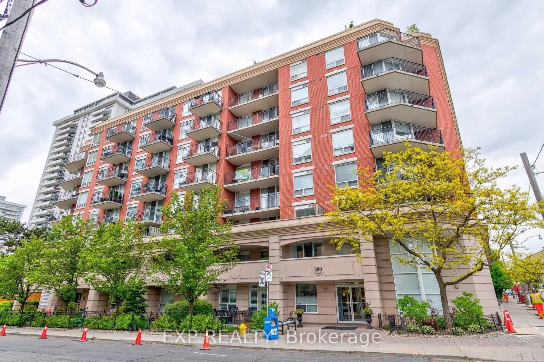 300 Balliol Street 302, Toronto C10, ON M4S 3G6