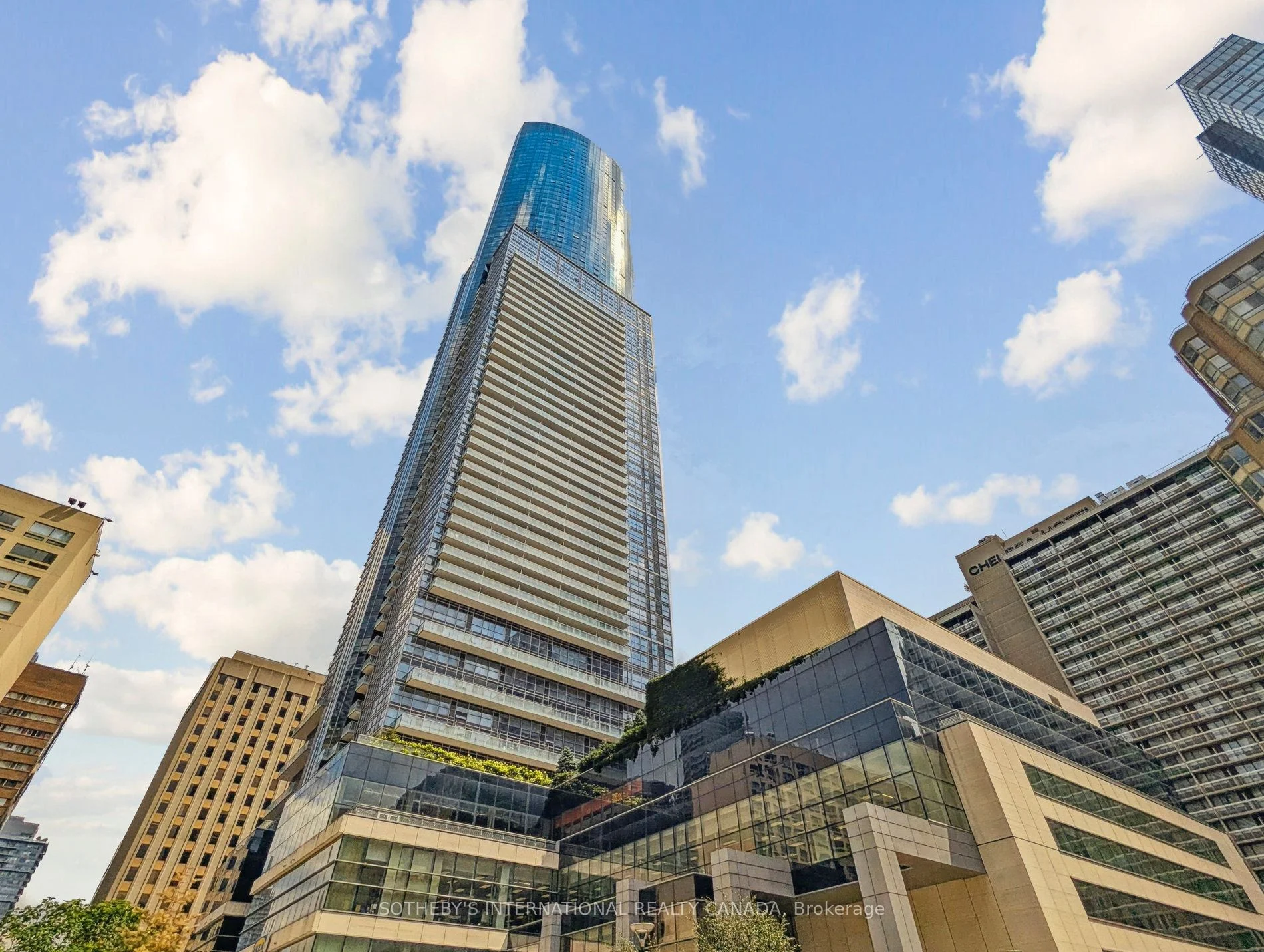 386 Yonge Street 602, Toronto C01, ON M5B 0A5
