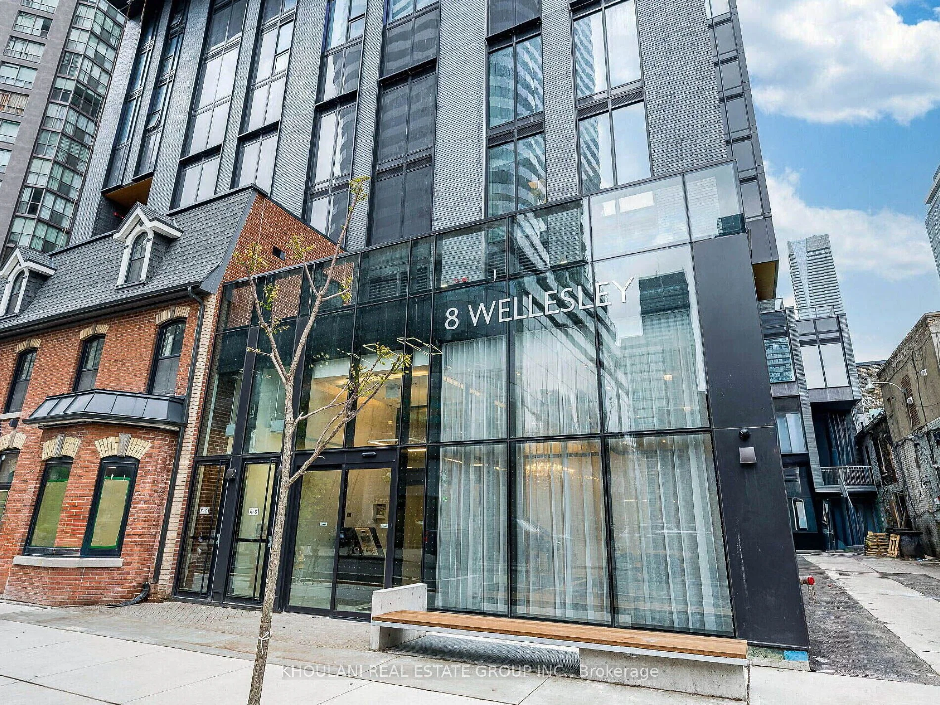 8 Wellesley Street W LPH03, Toronto C01, ON M4Y 0J5