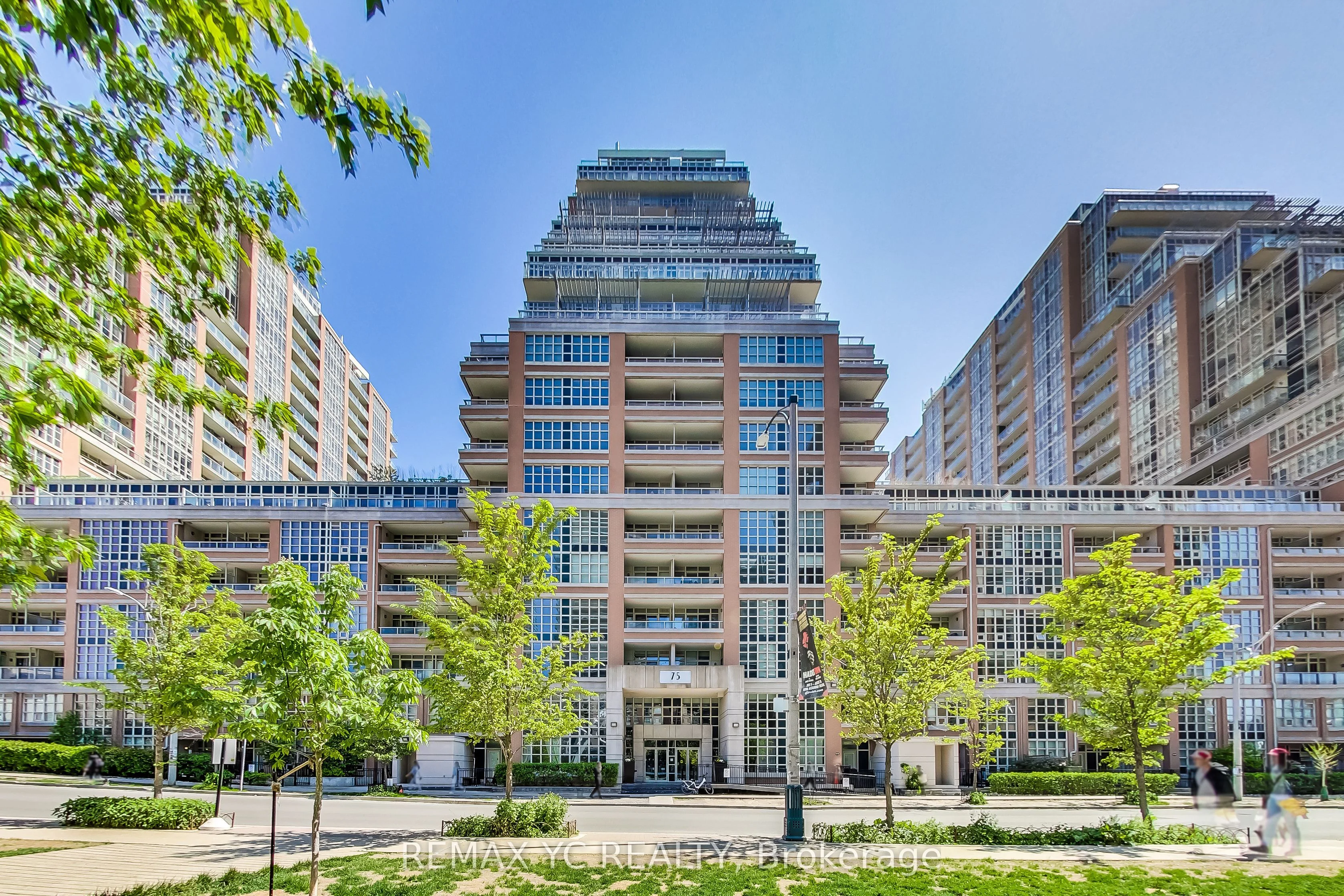 75 East Liberty Street 2208, Toronto C01, ON M6K 3R3