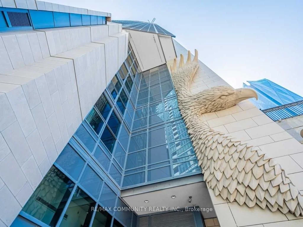 1 The Esplanade Street 2202, Toronto C08, On M5e 0a8