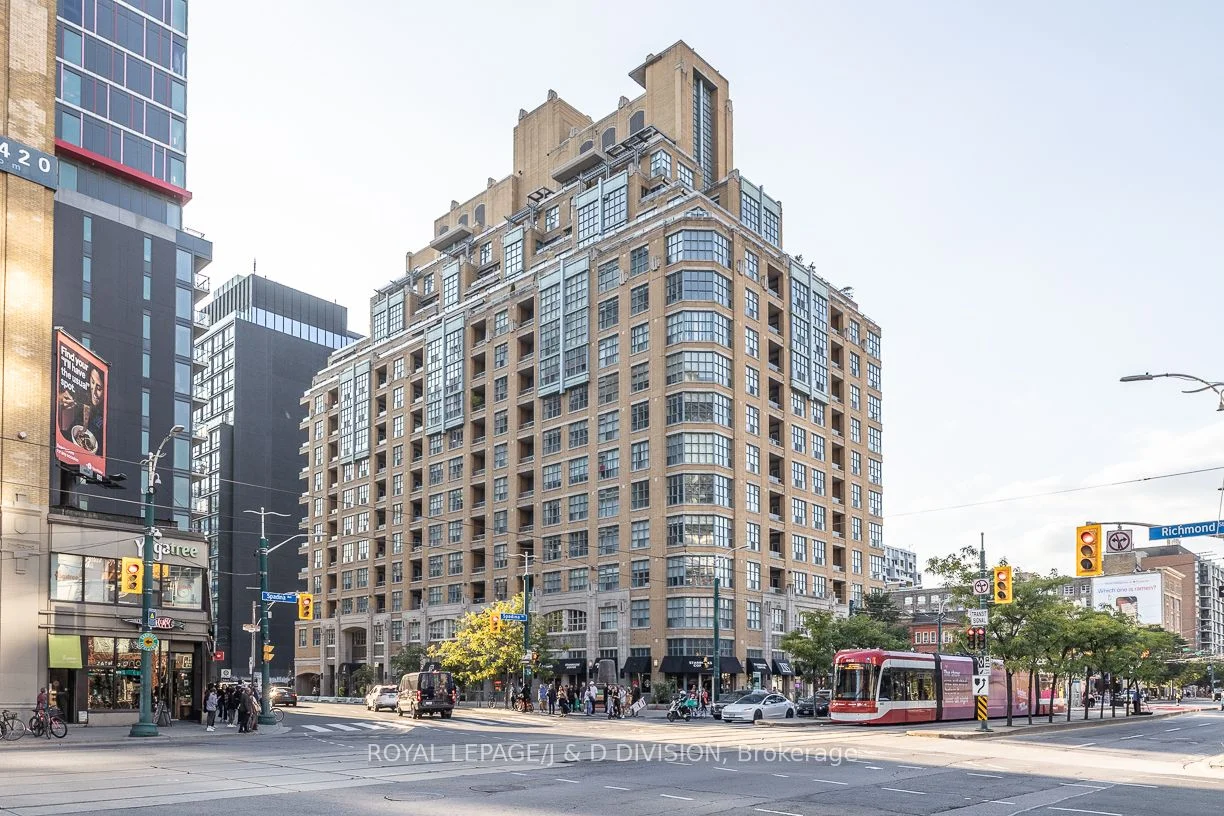 Condo Apartment in Toronto