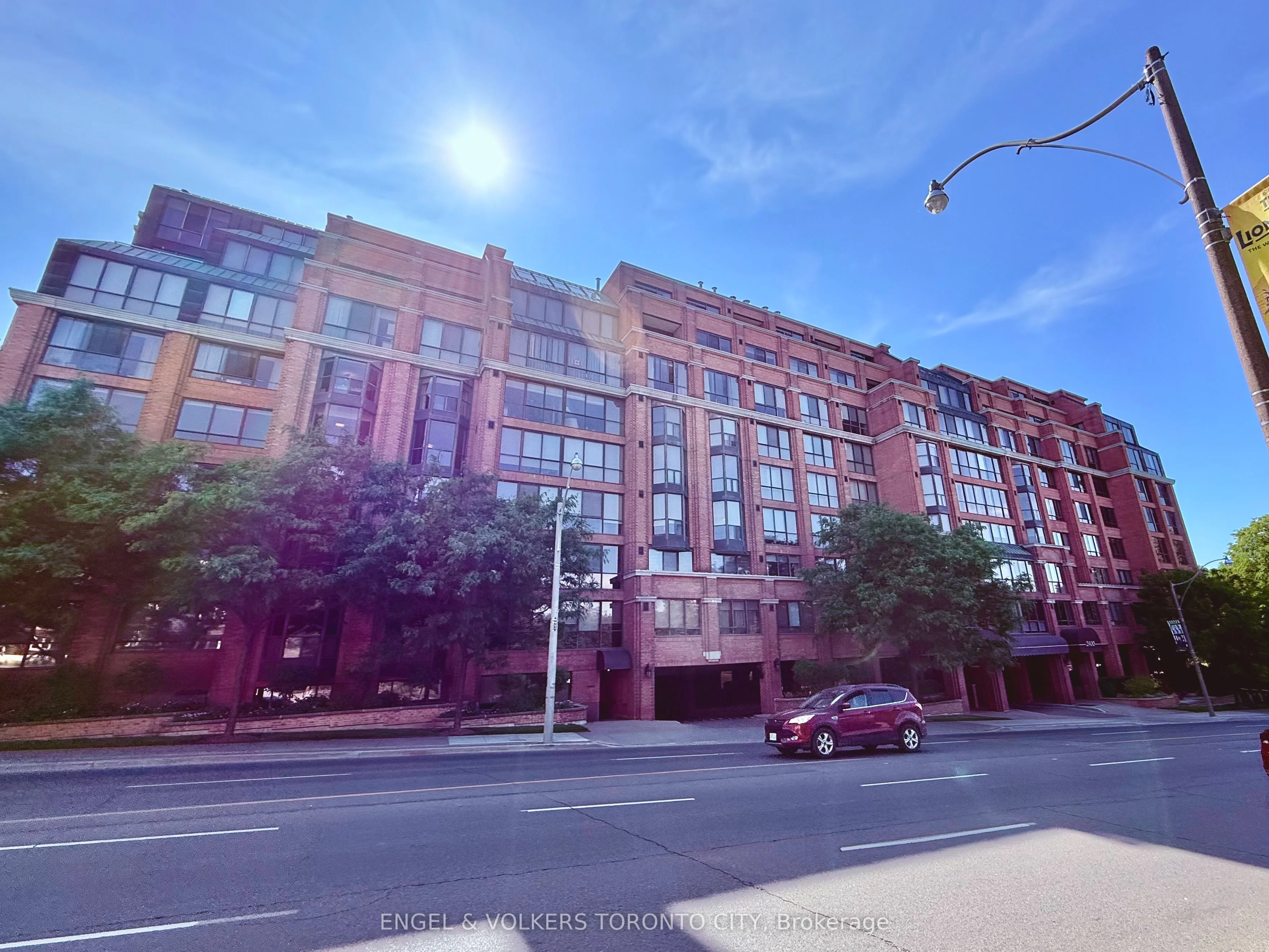 2900 Yonge Street 507, Toronto C04, ON M4N 3N8
