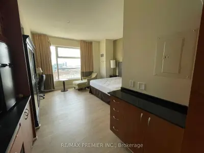 1 King Street W 2508, Toronto C01, ON M5H 1A1