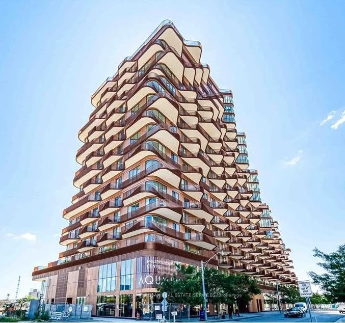 155 Merchants Wharf 325, Toronto C08, ON M5A 0Y4