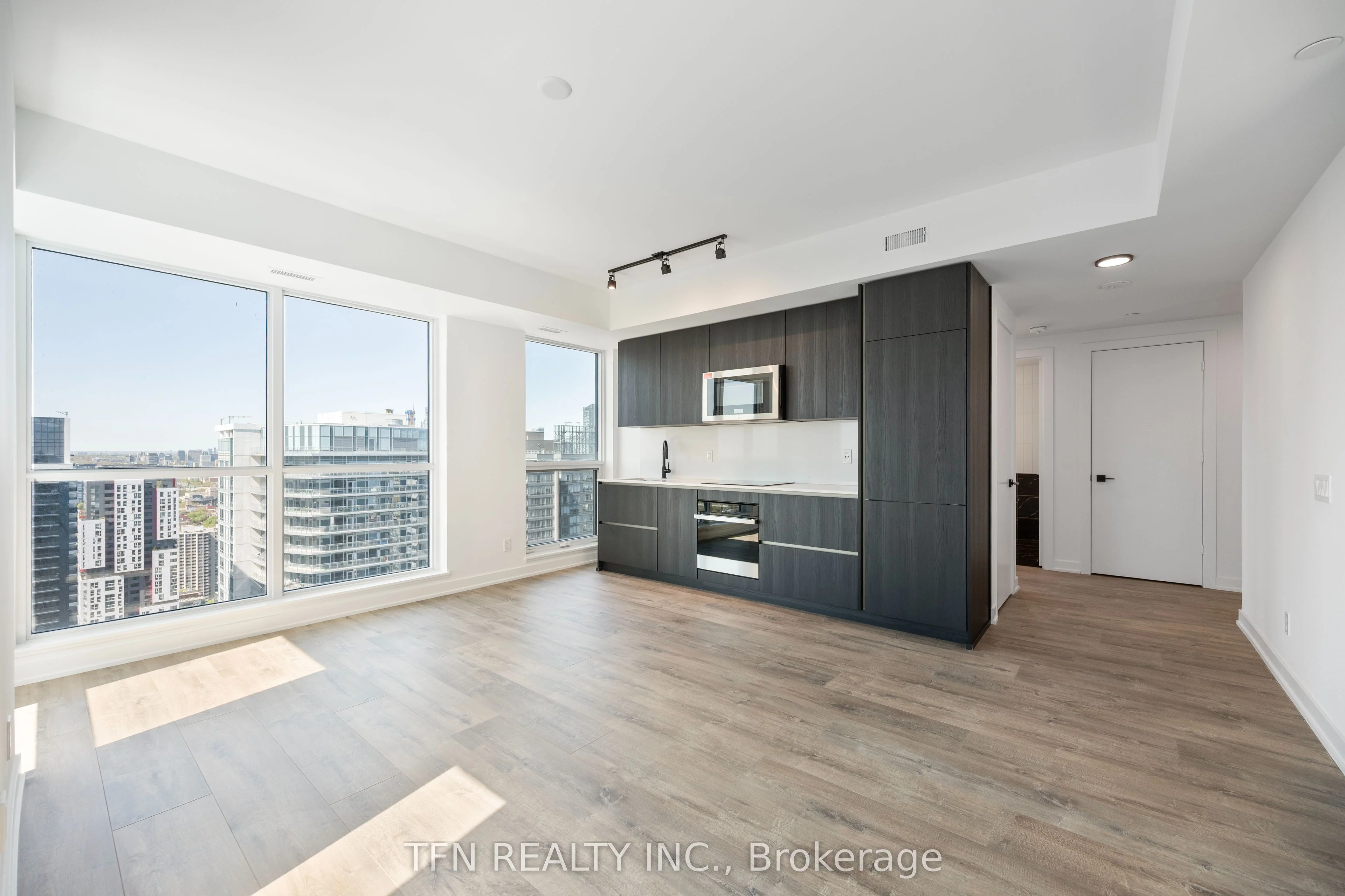 327 King Street W 4605, Toronto C01, ON M5V 0W7