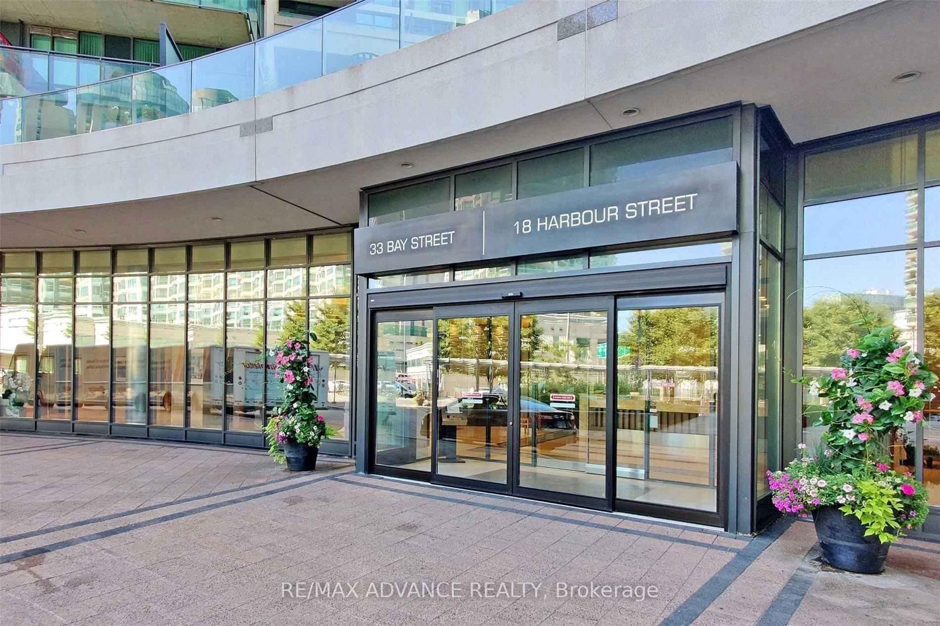 18 Harbour Street 2109, Toronto C01, ON M5J 2Z6